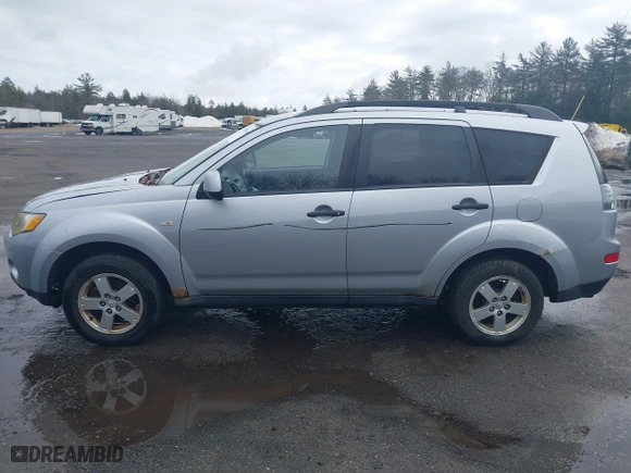 2007 Mitsubishi Outlander LS with VIN JA4MT31X97Z004392, listed as a IAAI auction lot 41727465 with 202,503 mi miles. Bid and sale history available at carsss.com. Image 12.