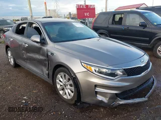 2017 Kia Optima LX z VIN 5XXGT4L39HG171195, wystawiony jako IAAI lot #39860092 z przebiegiem 108 115 mil mil oraz . Historia ofert i sprzedaży dostępna na DreamBid. Obrazek 1.