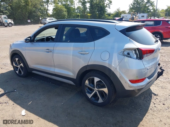 2018 Hyundai Tucson Value with VIN KM8J3CA26JU697712, listed as a IAAI auction lot 40323457 with 53,175 mi miles. Bid and sale history available at carsss.com. Image 3.
