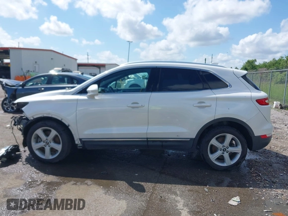 2015 Lincoln MKC with VIN 5LMCJ1A96FUJ44904, listed as a IAAI auction lot 42124974 with 66,044 mi miles and . Bid and sale history available at DreamBid. Image 15.