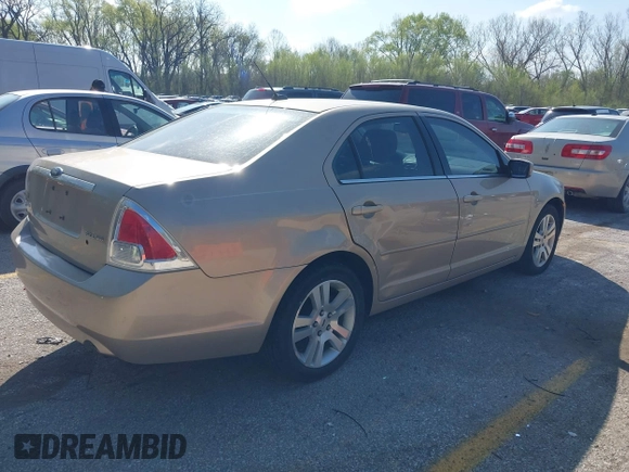 2007 Ford Fusion SEL with VIN 3FAHP081X7R172709, listed as a IAAI auction lot 42018164 with 156,931 mi miles. Bid and sale history available at carsss.com. Image 4.