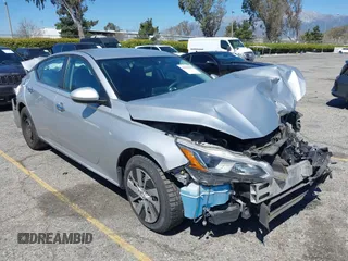 2019 Nissan Altima S with VIN 1N4BL4BV2KC226614, listed as a IAAI auction lot 41868990 with 97,288 mi miles and . Bid and sale history available at carsss.com. Image 1.