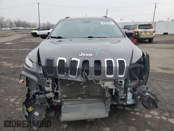 2017 Jeep Cherokee Latitude with VIN 1C4PJMCB8HW657993, listed as a Copart auction lot 88094025 with 146,583 mi miles and Salvage Title. Bid and sale history available at DreamBid. Image 5.