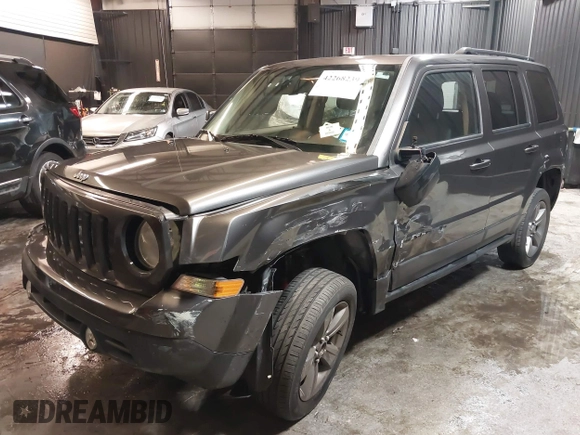 2015 Jeep Patriot Latitude z VIN 1C4NJRFB4FD409149, wystawiony jako IAAI lot #42268239 z przebiegiem 107 145 mil mil oraz . Historia ofert i sprzedaży dostępna na DreamBid. Obrazek 18.