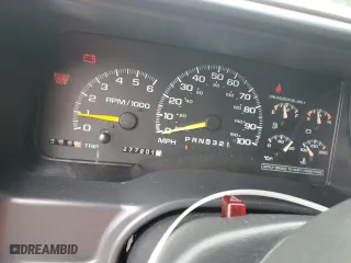 1999 Chevrolet Suburban with VIN 1GNGK26J0XJ439859, listed as a Copart auction lot 69076004 with 277,201 mi miles and Salvage Title. Bid and sale history available at carsss.com. Image 9.