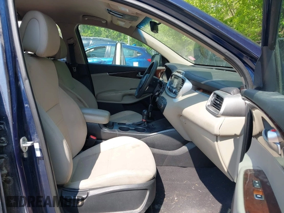 2017 Kia Sorento LX with VIN 5XYPGDA57HG191420, listed as a IAAI auction lot 42224980 with 177,091 mi miles and . Bid and sale history available at carsss.com. Image 5.