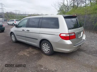 2005 Honda Odyssey LX with VIN 5FNRL38255B085979, listed as a IAAI auction lot 41971745 with 161,170 mi miles. Bid and sale history available at carsss.com. Image 3.