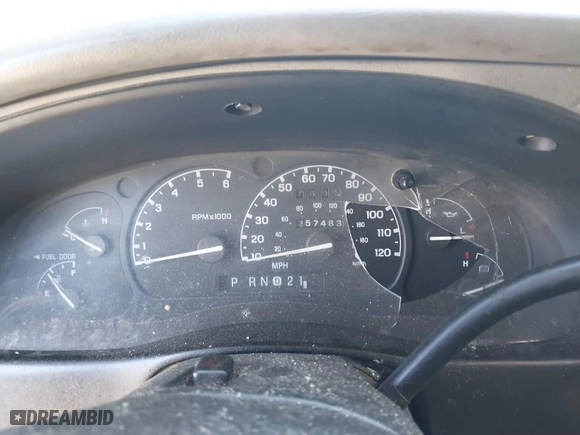 1998 Ford Ranger XL with VIN 1FTYR14U1WTA60680, listed as a IAAI auction lot 42033028 with 257,483 mi miles. Bid and sale history available at carsss.com. Image 7.