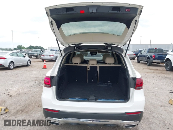 2022 Mercedes-Benz GLC with VIN W1N0G8DB3NV327355, listed as a IAAI auction lot 42008467 with 43,819 mi miles. Bid and sale history available at carsss.com. Image 17.