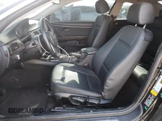 2013 BMW 3 Series 328i z VIN WBAKE5C58DJ107339, wystawiony jako Copart lot #71659734 z przebiegiem 121 137 mil mil oraz Szkoda całkowita • Salvage title. Historia ofert i sprzedaży dostępna na DreamBid. Obrazek 7.