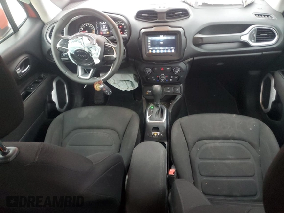 2020 Jeep Renegade Altitude z VIN ZACNJBBB8LPL68483, wystawiony jako Copart lot #82383744 z przebiegiem 111 581 mil mil oraz Szkoda całkowita • Salvage title. Historia ofert i sprzedaży dostępna na DreamBid. Obrazek 8.