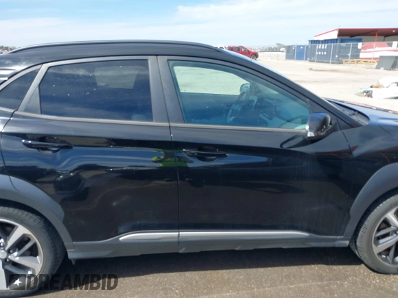 2018 Hyundai Kona Limited with VIN KM8K33A58JU078785, listed as a IAAI auction lot 41808445 with 58,738 mi miles. Bid and sale history available at carsss.com. Image 13.