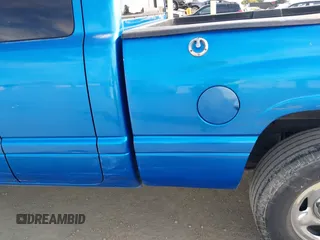 1999 Dodge 1500 z VIN 3B7HC13Z2XG197088, wystawiony jako IAAI lot #41686269 z przebiegiem 210 662 mil mil oraz . Historia ofert i sprzedaży dostępna na DreamBid. Obrazek 17.