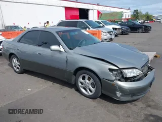 2001 Lexus ES 300 с VIN JT8BF28G610332769, выставлен на аукционе IAAI как лот 42000726 с пробегом 98 938 миль миль и . История ставок и продаж доступна на DreamBid. Изображение 1.