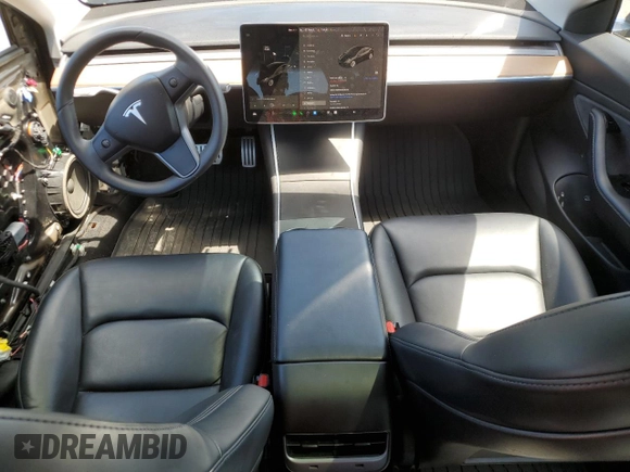 2020 Tesla Model 3 Performance z VIN 5YJ3E1EC8LF646755, wystawiony jako Copart lot #57224755 z przebiegiem 38 556 mil mil oraz Szkoda całkowita • Salvage title. Historia ofert i sprzedaży dostępna na DreamBid. Obrazek 8.