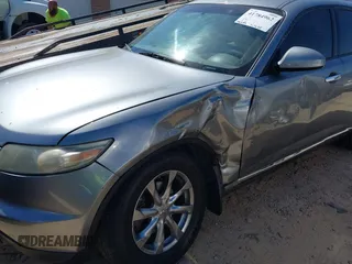 2007 Infiniti FX35 with VIN JNRAS08W47X209623, listed as a IAAI auction lot 41784962 with 196,589 mi miles. Bid and sale history available at carsss.com. Image 6.