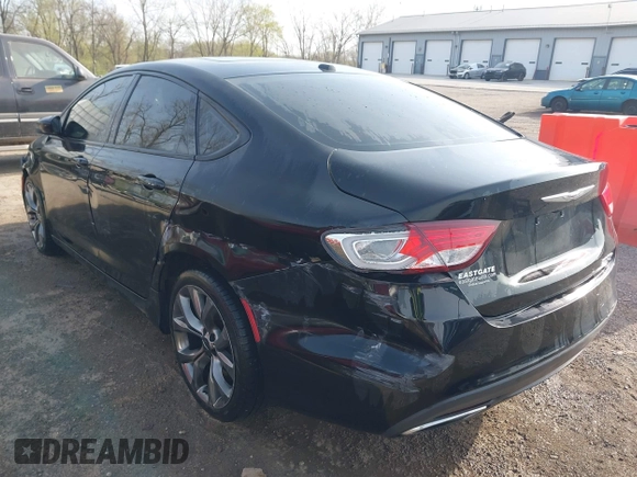 2016 Chrysler 200 S z VIN 1C3CCCBB7GN125955, wystawiony jako IAAI lot #42028420 z przebiegiem 106 301 mil mil oraz . Historia ofert i sprzedaży dostępna na DreamBid. Obrazek 6.