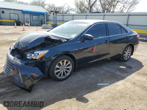 2015 Toyota Camry XLE with VIN 4T1BF1FK0FU951558, listed as a Copart auction lot 49955925 with 190,954 mi miles and Salvage Title. Bid and sale history available at carsss.com. Image 1.