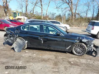 2019 BMW 5 Series 530i z VIN WBAJA5C56KWW03537, wystawiony jako IAAI lot #41430626 z przebiegiem 98 240 mil mil oraz . Historia ofert i sprzedaży dostępna na DreamBid. Obrazek 13.