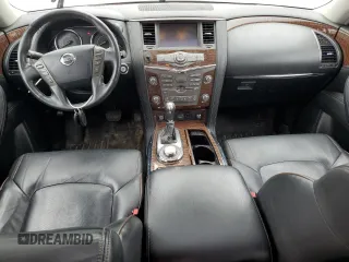 2018 Nissan Armada SL z VIN JN8AY2NC5J9553496, wystawiony jako Copart lot #61430915 z przebiegiem 150 506 mil mil oraz Czysty tytuł • Clean title. Historia ofert i sprzedaży dostępna na DreamBid. Obrazek 8.
