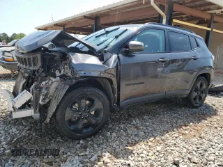 2020 Jeep Compass Altitude z VIN 3C4NJCBB3LT229797, wystawiony jako Copart lot #53232995 z przebiegiem Nie podano mil oraz Szkody całkowita. Historia ofert i sprzedaży dostępna na DreamBid. Obrazek 1.