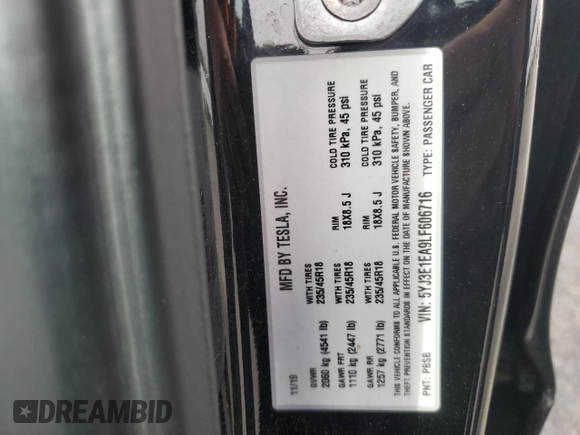 2020 Tesla Model 3 Standard Range Plus z VIN 5YJ3E1EA9LF606716, wystawiony jako Copart lot #52807955 z przebiegiem 40 393 mil mil oraz Szkoda całkowita • Salvage title. Historia ofert i sprzedaży dostępna na DreamBid. Obrazek 12.