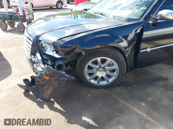 2007 Chrysler 300 C z VIN 2C3LA63H87H762789, wystawiony jako IAAI lot #42253938 z przebiegiem 133 172 mil mil oraz . Historia ofert i sprzedaży dostępna na DreamBid. Obrazek 6.