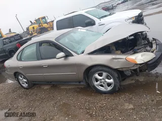 2004 Ford Taurus SE with VIN 1FAFP53U94A131211, listed as a IAAI auction lot 40930929 with 1 mi miles. Bid and sale history available at carsss.com. Image 13.