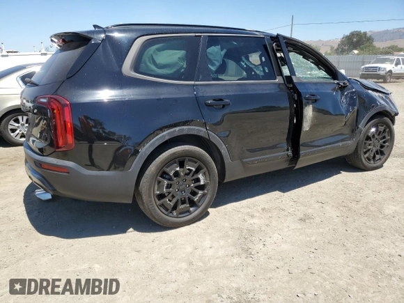 2021 Kia Telluride SX with VIN 5XYP5DHC9MG186787, listed as a Copart auction lot 64638815 with 10,885 mi miles and Salvage title. Bid and sale history available at DreamBid. Image 3.