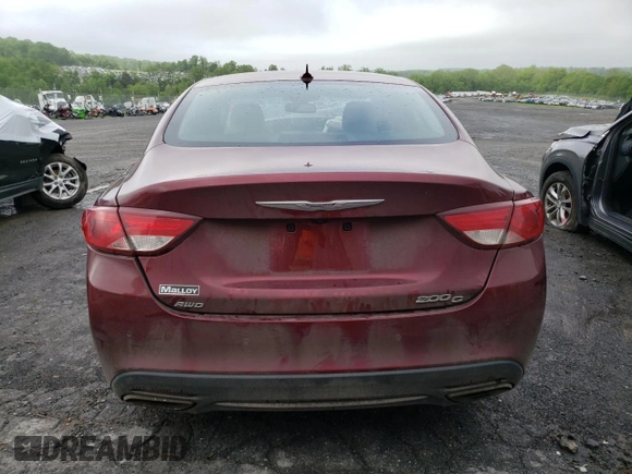 2015 Chrysler 200 C z VIN 1C3CCCEG7FN584277, wystawiony jako Copart lot #56984225 z przebiegiem 112 377 mil mil oraz Szkoda całkowita • Salvage title. Historia ofert i sprzedaży dostępna na DreamBid. Obrazek 6.