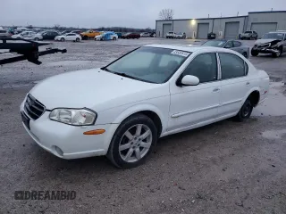 2000 Nissan Maxima GXE z VIN JN1CA31A1YT003991, wystawiony jako Copart lot #43582815 z przebiegiem Nie podano mil oraz Szkoda całkowita • Salvage title. Historia ofert i sprzedaży dostępna na DreamBid. Obrazek 1.