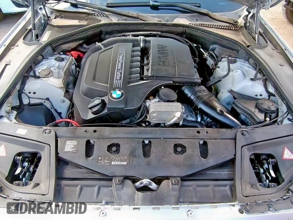 2013 BMW 5 Series 535i with VIN WBAFR7C59DC825858, listed as a Copart auction lot 62309005 with 18,518 mi miles and Clean title. Bid and sale history available at DreamBid. Image 7.