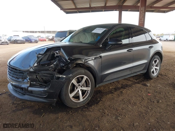 2021 Porsche Macan with VIN WP1AA2A56MLB02414, listed as a IAAI auction lot 41701951 with 31,321 mi miles. Bid and sale history available at carsss.com. Image 17.
