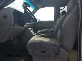 2002 Chevrolet Silverado 1500HD LS z VIN 1GCGC13U22F115497, wystawiony jako Copart lot #66585824 z przebiegiem 211 687 mil mil oraz Szkoda całkowita • Salvage title. Historia ofert i sprzedaży dostępna na DreamBid. Obrazek 7.