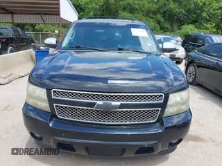 2010 Chevrolet Tahoe LT with VIN 1GNUCBE08AR289971, listed as a IAAI auction lot 42231031 with 247,601 mi miles and . Bid and sale history available at DreamBid. Image 6.