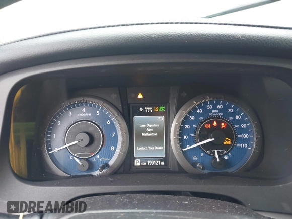 2018 Toyota Sienna XLE with VIN 5TDDZ3DC8JS197365, listed as a IAAI auction lot 42311598 with 199,121 mi miles and . Bid and sale history available at DreamBid. Image 7.