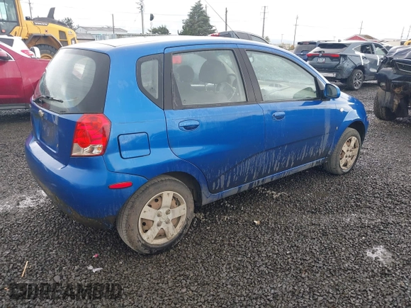 2007 Chevrolet Aveo LS z VIN KL1TD66607B777199, wystawiony jako IAAI lot #42232845 z przebiegiem 255 666 mil mil oraz . Historia ofert i sprzedaży dostępna na DreamBid. Obrazek 4.