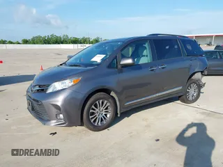 2018 Toyota Sienna XLE Auto Access Seat z VIN 5TDYZ3DC1JS904646, wystawiony jako IAAI lot #42400532 z przebiegiem 106 338 mil mil oraz . Historia ofert i sprzedaży dostępna na DreamBid. Obrazek 20.