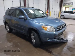 2007 Toyota RAV4 Limited с VIN JTMBD31VX75068215, выставлен на аукционе IAAI как лот 42251162 с пробегом 167 427 миль миль и . История ставок и продаж доступна на DreamBid. Изображение 1.