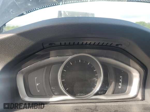 2017 Volvo S60 Dynamic с VIN YV126MFLXH2432069, выставлен на аукционе Copart как лот 56338545 с пробегом 180 954 миль миль и Чистый • Clean title. История ставок и продаж доступна на DreamBid. Изображение 9.