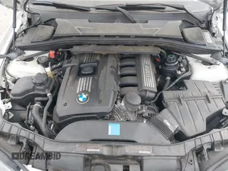 2010 BMW 1 Series 128i with VIN WBAUP9C58AVL89335, listed as a IAAI auction lot 41853847 with Not Provided miles and . Bid and sale history available at carsss.com. Image 10.