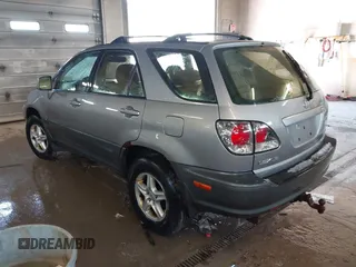 2002 Lexus RX 300 with VIN JTJHF10U720289890, listed as a IAAI auction lot 41898185 with 261,514 mi miles. Bid and sale history available at carsss.com. Image 3.