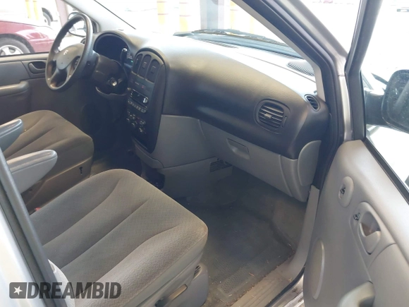 2005 Dodge Caravan SE with VIN 1D4GP24R85B351591, listed as a IAAI auction lot 41949337 with 130,821 mi miles and . Bid and sale history available at DreamBid. Image 5.