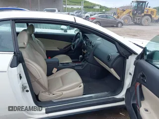 2007 Pontiac G6 GT z VIN 1G2ZH361874244388, wystawiony jako IAAI lot #42222283 z przebiegiem 116 676 mil mil oraz . Historia ofert i sprzedaży dostępna na DreamBid. Obrazek 5.