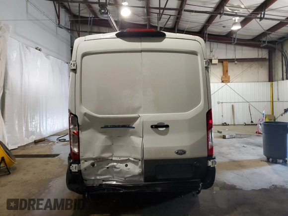 2022 Ford E-Transit Cargo z VIN 1FTBW9CK2NKA33103, wystawiony jako Copart lot #62696104 z przebiegiem 27 706 mil mil oraz Szkoda całkowita • Salvage title. Historia ofert i sprzedaży dostępna na DreamBid. Obrazek 6.