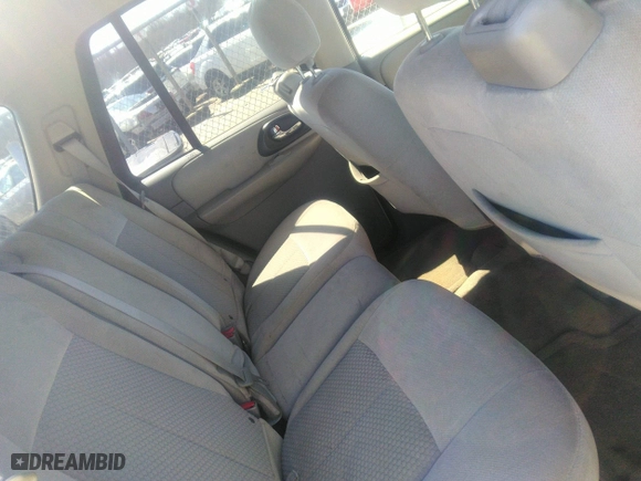 2008 Chevrolet TrailBlazer LT w/1LT with VIN 1GNDS13SX82129711, listed as a IAAI auction lot 41748899 with 200,243 mi miles. Bid and sale history available at carsss.com. Image 8.