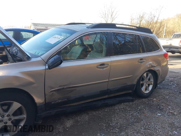 2014 Subaru Outback Limited with VIN 4S4BRCLC0E3225638, listed as a IAAI auction lot 41897375 with 118,155 mi miles and . Bid and sale history available at DreamBid. Image 6.