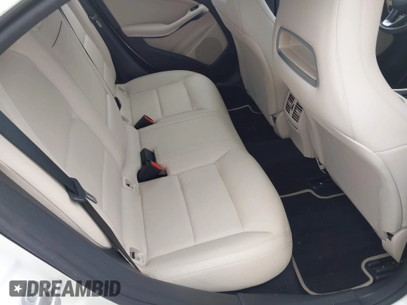 2018 Mercedes-Benz CLA 250 z VIN WDDSJ4EBXJN514990, wystawiony jako IAAI lot #42442189 z przebiegiem 120 236 mil mil oraz . Historia ofert i sprzedaży dostępna na DreamBid. Obrazek 8.