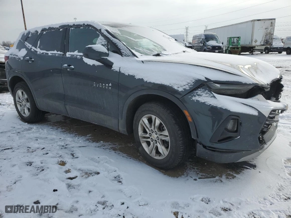 2020 Chevrolet Blazer LT with VIN 3GNKBCR43LS627970, listed as a Copart auction lot 41749415 with 61,299 mi miles and Non Repairable. Bid and sale history available at carsss.com. Image 4.