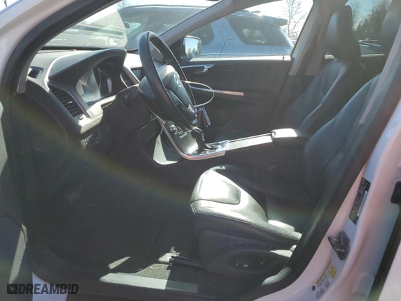 2016 Volvo XC60 T5 Platinum with VIN YV4612RM2G2848286, listed as a Copart auction lot 44978165 with 135,167 mi miles and Salvage Title. Bid and sale history available at carsss.com. Image 7.